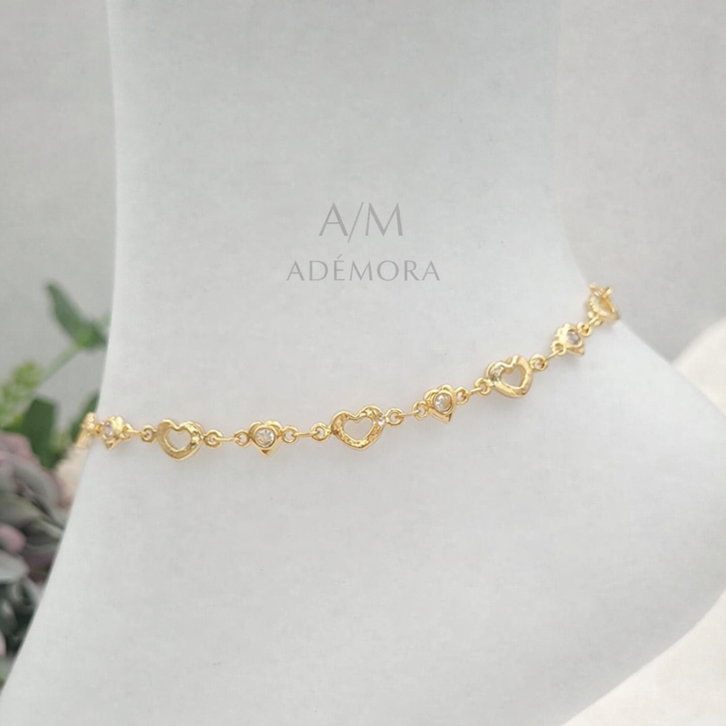 Golden Heartlet Anklet